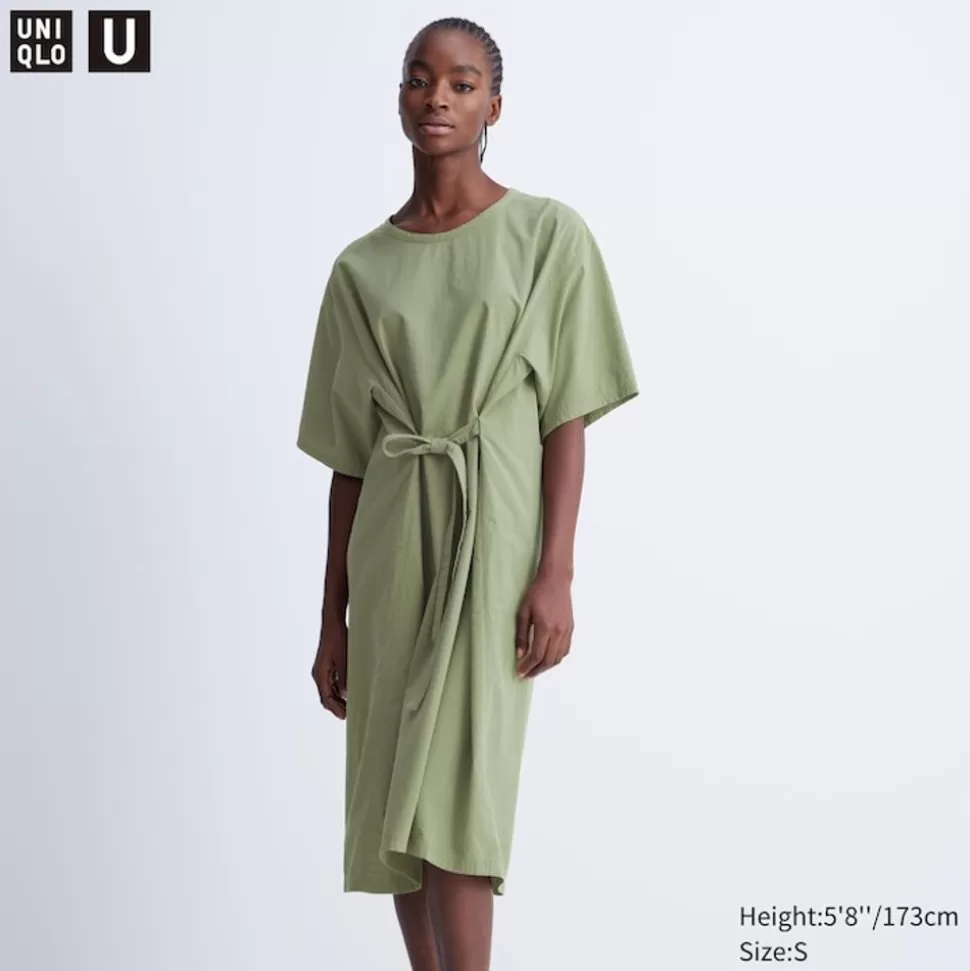 UNIQLO Kleider, Jumpsuits & Overalls*Abgerundetes Seersucker Kurzarm Kleid